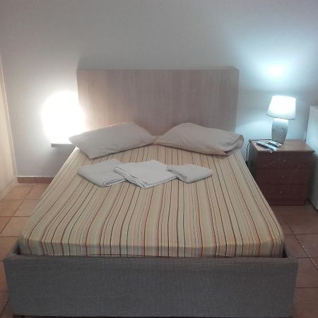 Teris Appartment Preveza Esterno foto